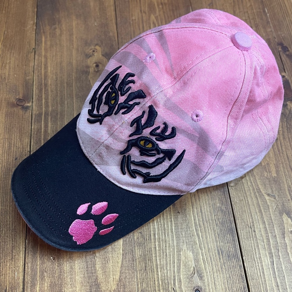 Bronx zoo New York pink and black tiger baseball cap child’s size